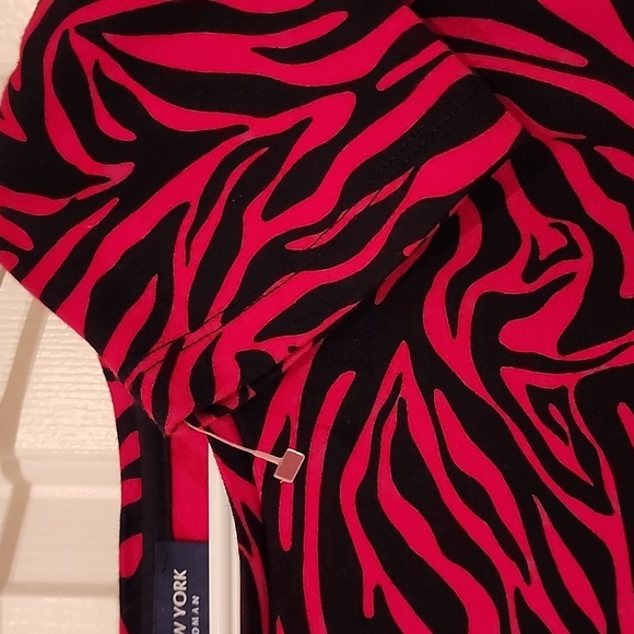 NWOT Jones New York Red & Black Animal Print Top, Size 2X, 100% cotton - Picture 4 of 4